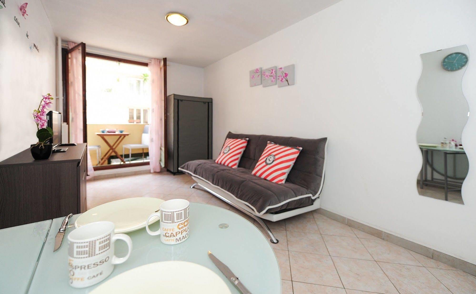 Coquelicots Apartment