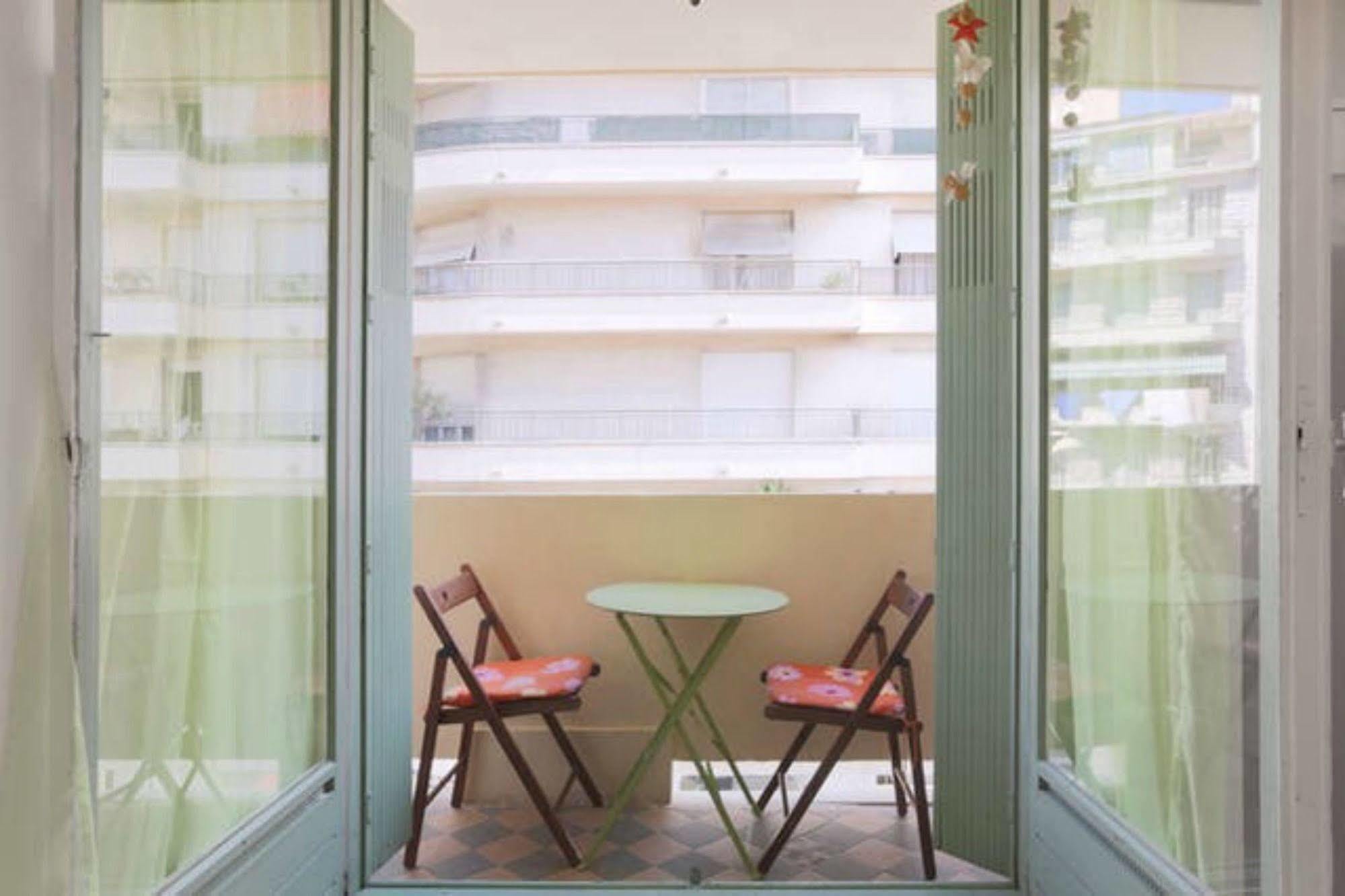 Coquelicots Apartment *